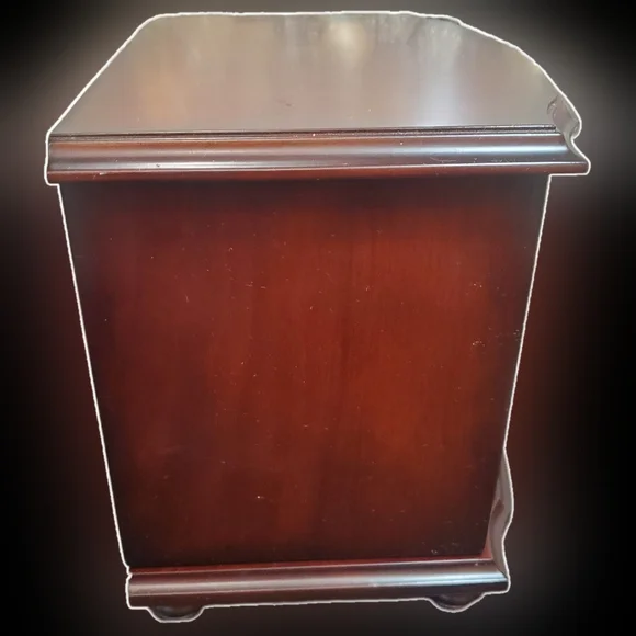 Vintage Bombay Company Mahogany Jewelry Chest - Picture 4 of 7